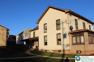 210 Mauch Chunk St unit 1st Floor, Nazareth, PA 18064 - photo 3