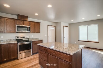 479 S Kansas Loop, East Wenatchee, WA 98802 - photo 4