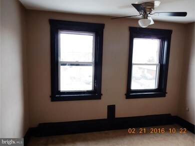 329 W 5th St, Lansdale, PA 19446 - photo 4