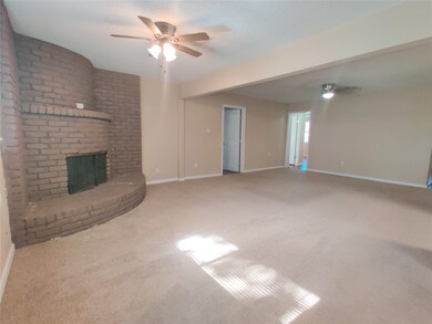 1003 Dyche Ln, Alvin, TX 77511 - photo 4