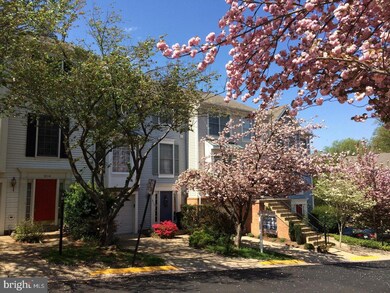 3112 Sutherland Hill Ct, Fairfax, VA 22031 - photo 3