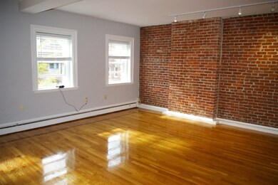 39 Garrison Rd unit 3, Brookline, MA 02445 - photo 3