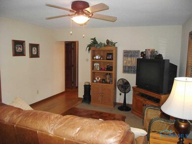 2733 Trimble Rd, Toledo, OH 43613 - photo 4