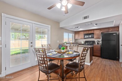 642 W Laguna Azul Ave, Mesa, AZ 85210 - photo 6