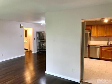 616 Cricket Ln unit 616, Woodbridge, NJ 07095 - photo 6