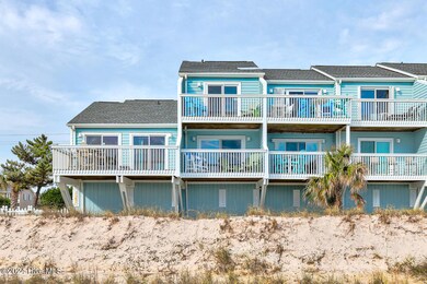 507 Pelican Court (center)