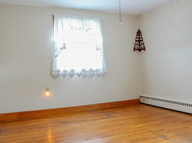 2 Mainview Ave, Warren, RI 02885 - photo 6