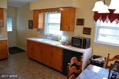 121 West St, Stephens City, VA 22655 - photo 7