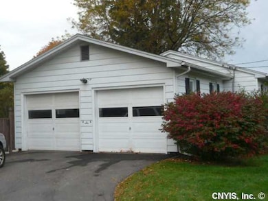 Parking Lot/Garage