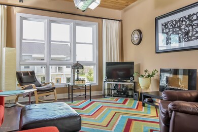 006-Living_Room-1632481-medium