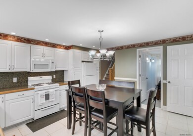 341 Perry St, Schenectady, NY 12306 - photo 7