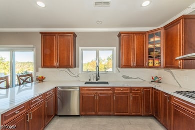 10 Salmon Ct, Budd Lake, NJ 07828 - photo 7