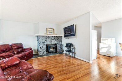 001-MLS 8624 N-4 Boundry Ave-09
