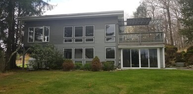 802 Fairway Ct, Hawley, PA 18428 - photo 4