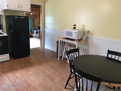 2717 E Broad St, Statesville, NC 28625 - photo 2