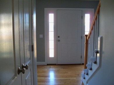 43 Pratt St unit RIGHT SIDE, Taunton, MA 02780 - photo 5