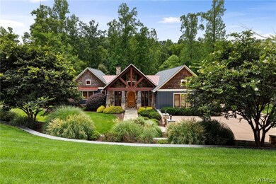 View of front of house featuring a front yard