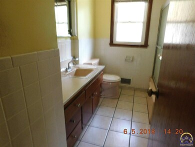 3612 SW Kerry Ave, Topeka, KS 66611 - photo 7