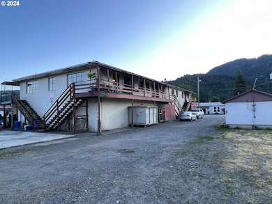 432 2nd Ave, Powers, OR 97466 - photo 5