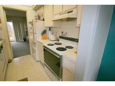 8512 Canterbury Square E, Indianapolis, IN 46260 - photo 4