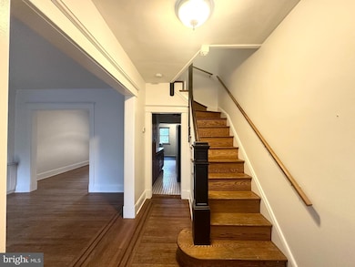 2910 Cresmont Ave, Baltimore, MD 21211 - photo 3