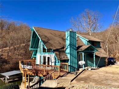 Amazing deck to enjoy the beautiful views