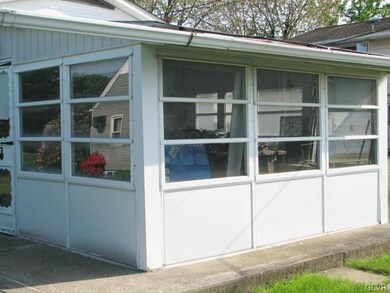 enclosed rear patio