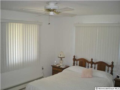 138 Torrey Pines Dr, Toms River, NJ 08757 - photo 5