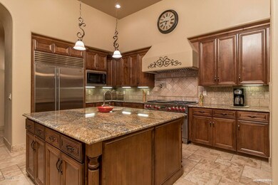 GOURMET KITCHEN