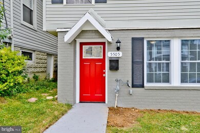 5505 Hunt Place NE, Washington, DC 20019 - photo 2