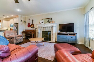 1826 Woodland Park Dr, Denison, TX 75020 - photo 4