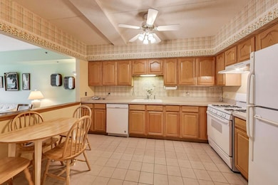 1200 S Prospect Ave unit 108, Elmhurst, IL 60126 - photo 4