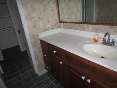 11 E Kelly Ln, Hazlehurst, GA 31539 - photo 7