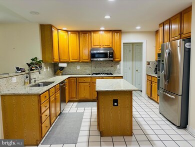 2062 Madrillon Rd, Vienna, VA 22182 - photo 6