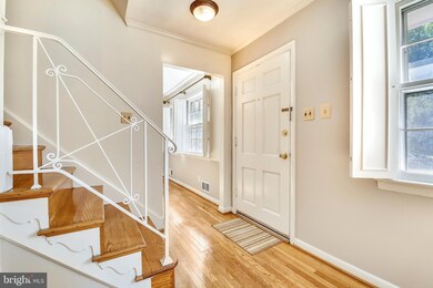 2 Burket Ct, Silver Spring, MD 20910 - photo 4