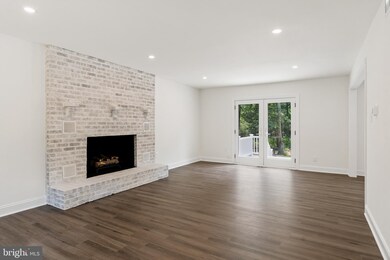 24 Foxchase Rd, Southampton, NJ 08088 - photo 5