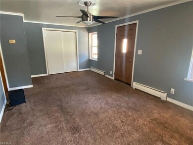 Spacious living rm w/large closet.