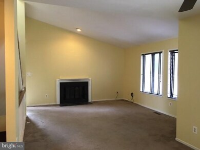 16 Sparrow Valley Ct, Montgomery Village, MD 20886 - photo 3