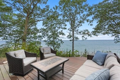 09_1501WaterSt_Unit25_66002_Deck_LowRes