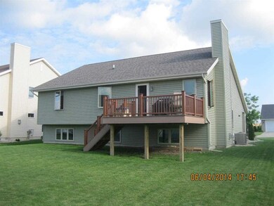5172 Nannyberry Dr, Fitchburg, WI 53711 - photo 2