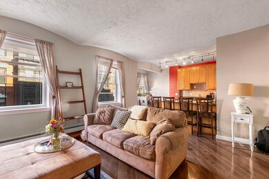 9 Battery St unit 6, Boston, MA 02109 - photo 3