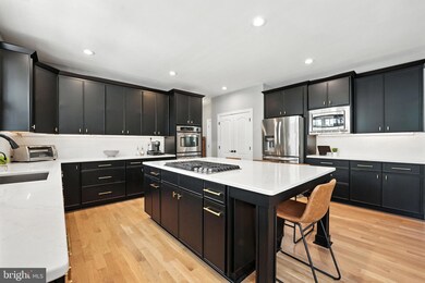 11220 Chivalry Chase Ln, Spotsylvania, VA 22551 - photo 5