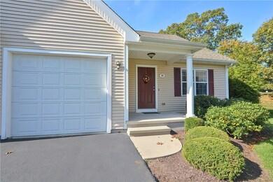 52 Berm Dr unit 52, Cumberland, RI 02864 - photo 3