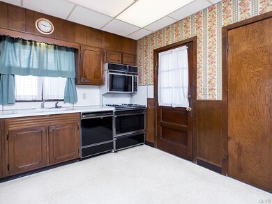 2415 Freemansburg Ave, Easton, PA 18042 - photo 3