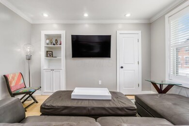 [027] 201 E Whittier St, Columb