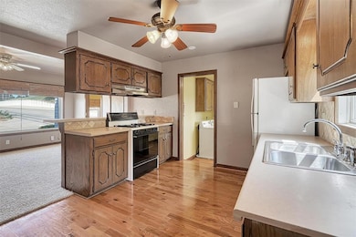 1106 N Indiana St, Weatherford, OK 73096 - photo 3