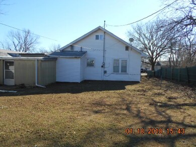 410 E 8th St, Cushing, OK 74023 - photo 3