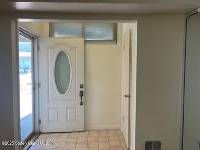 17 Leo St unit A, Staten Island, NY 10314 - photo 3