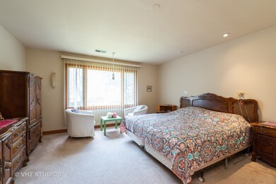 2328 Asbury Rd, Northbrook, IL 60062 - photo 5