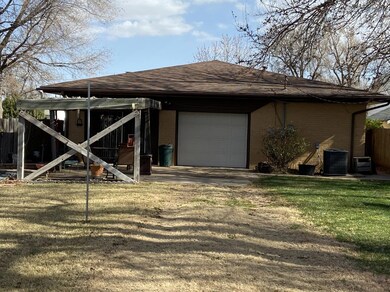 909 S Main St, Hugoton, KS 67951 - photo 5